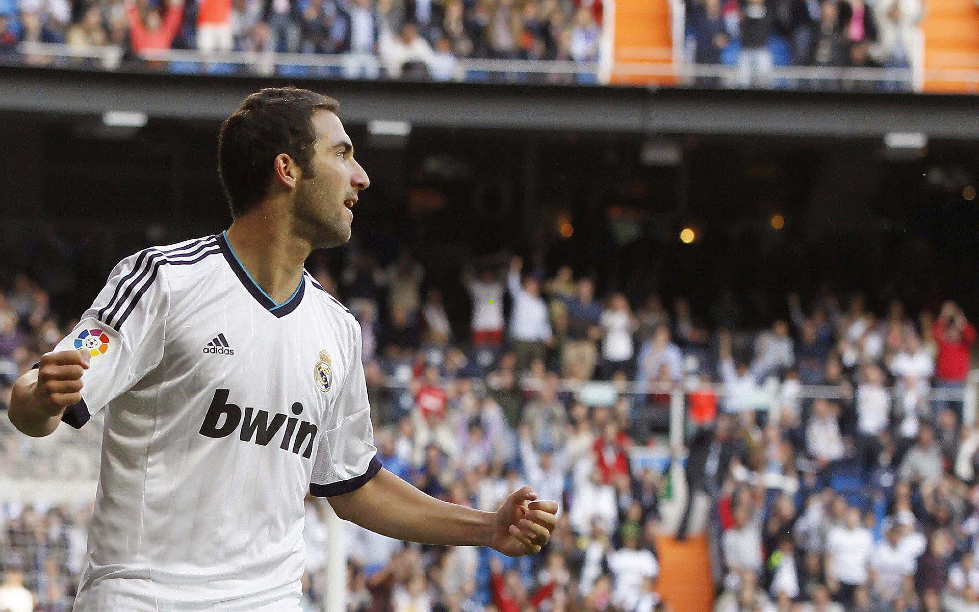 【华体会HTH】一夜之间！杨瀚森喜迎转折，冠军后卫或回归休城？科尔坦承主教练布局计划