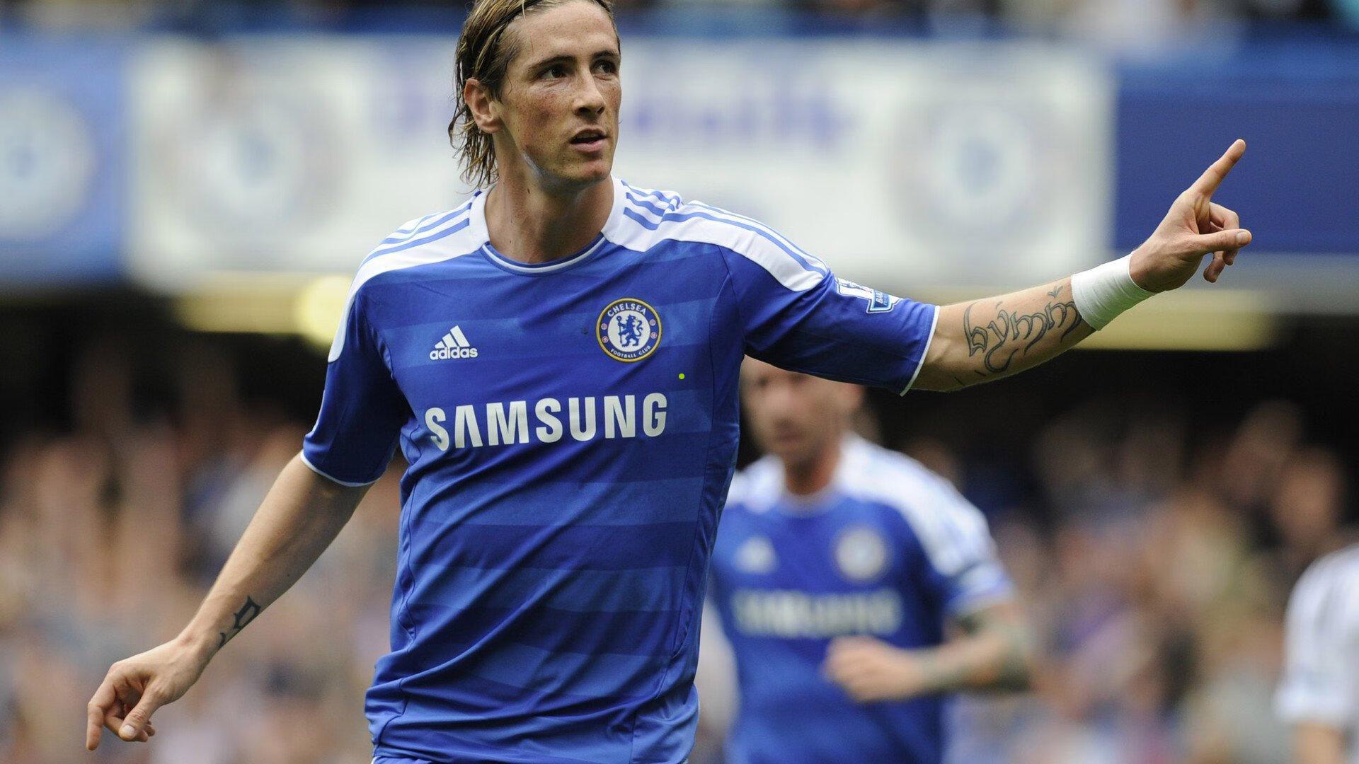 斯洛特公开表态与萨拉赫关系依旧稳固，未来回归选项未关闭