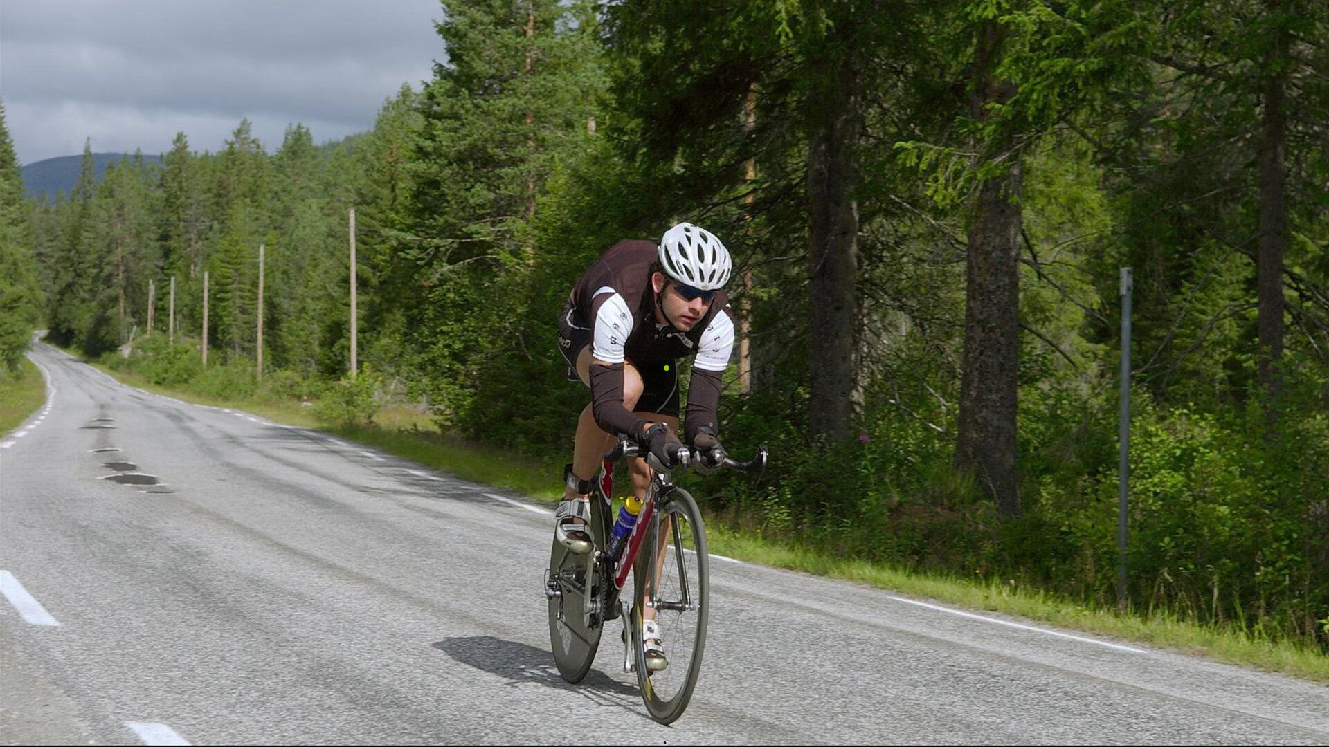 惊天裂痕！萨拉赫效仿C罗炮轰媒体，指控主帅被操控，正面叫板球队高层